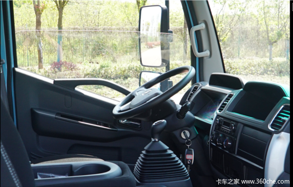 东风福小瑞汽油版:以卓越品质,为您的每一程保驾护航(图4) 东风福小瑞汽油版:以卓越品质,为您的每一程保驾护航(图4)